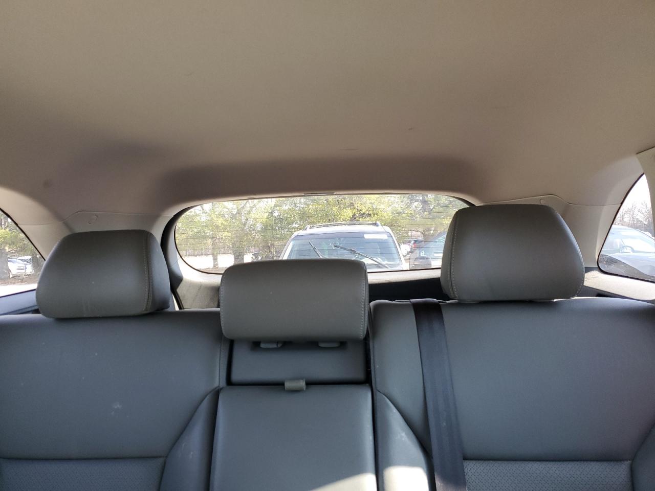 2016 Kia Sorento - Image 11