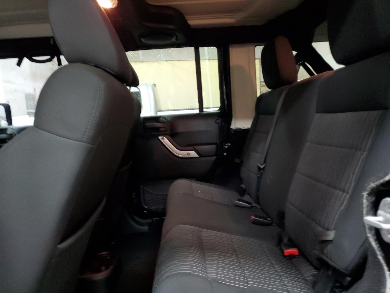 2011 Jeep Wrangler - Image 11