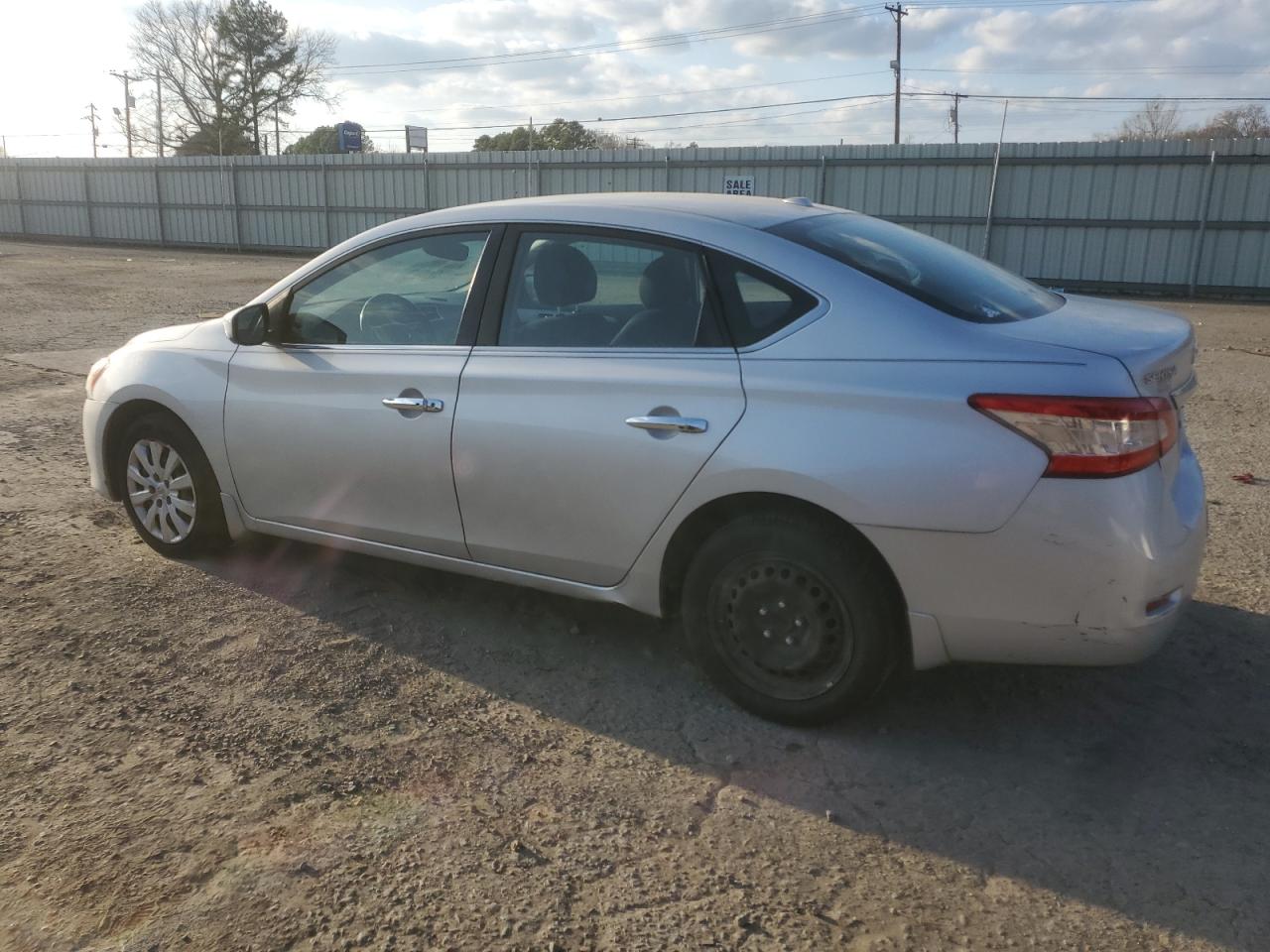 2015 Nissan Sentra - Image 2