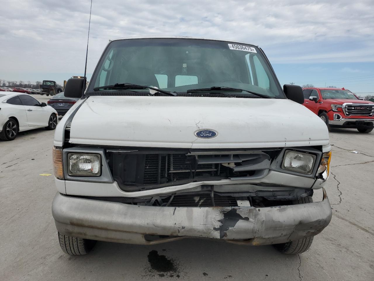 2001 Ford Econoline - Image 5
