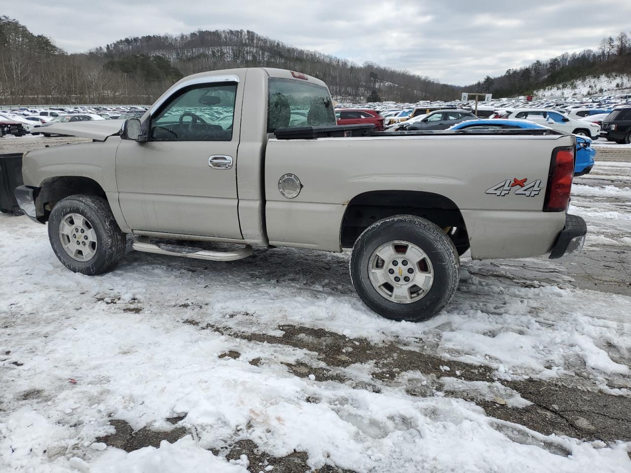 2006 Chevrolet Silverado - Image 2