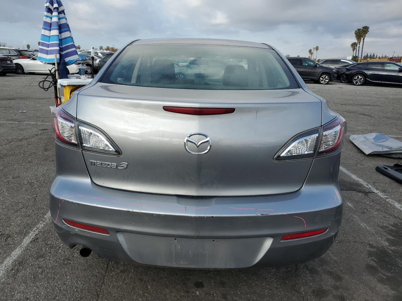 2013 Mazda 3 - Image 6