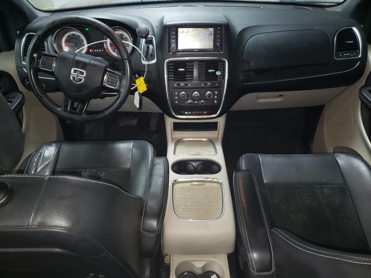 2014 Dodge Caravan - Image 8
