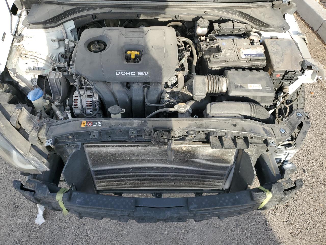 2018 Hyundai Elantra - Image 11