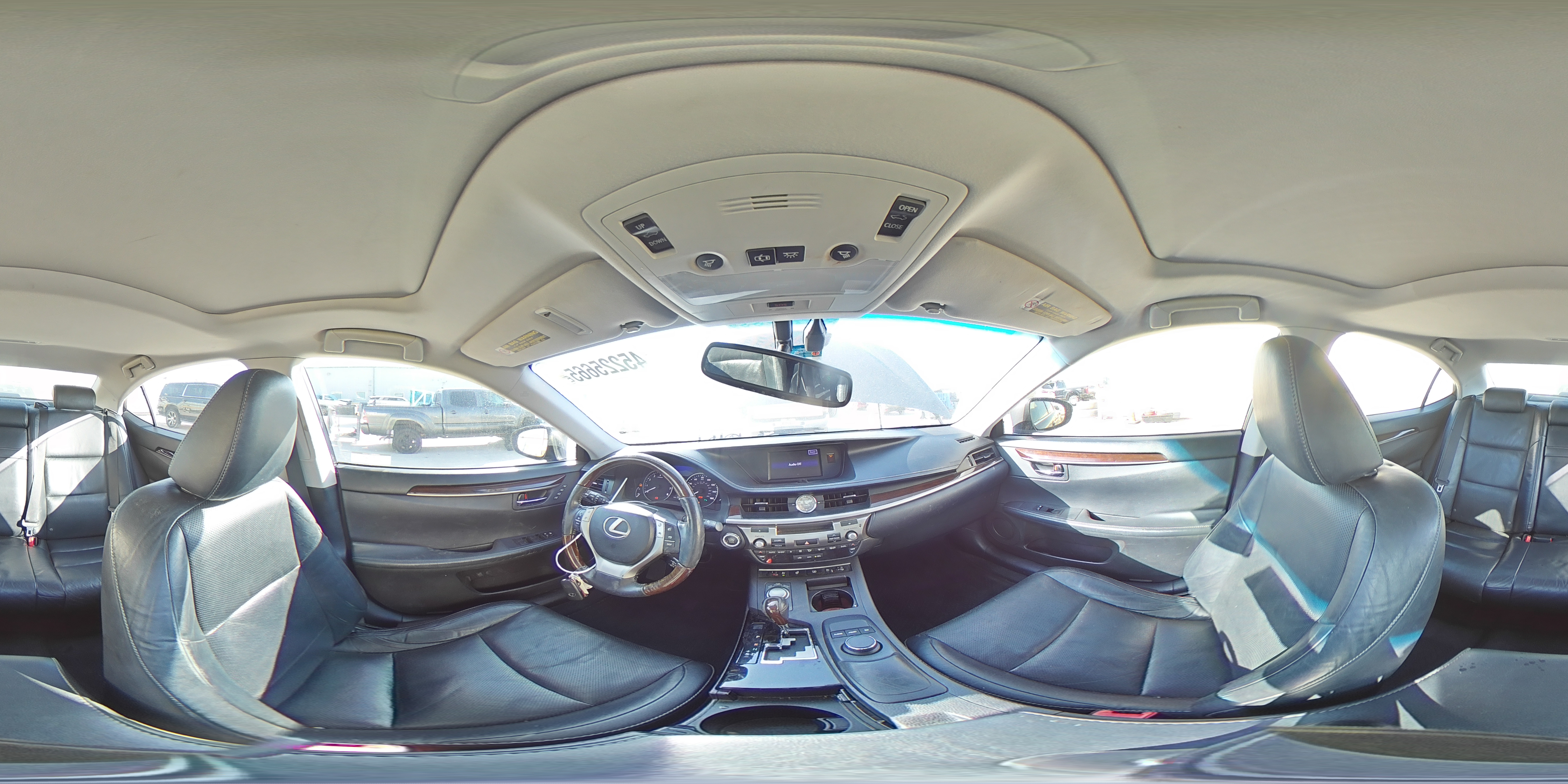 2013 Lexus ES - Image 14