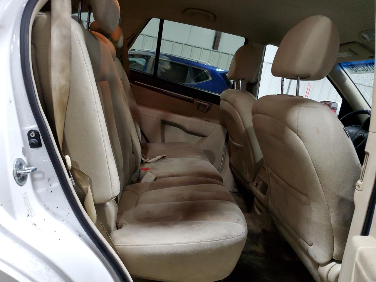 2009 Hyundai Santa Fe - Image 11