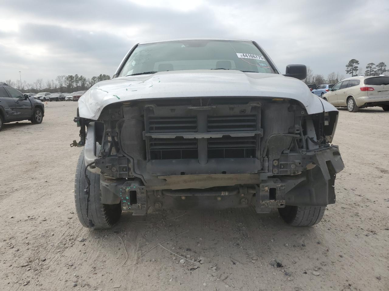 2016 RAM 1500 - Image 5