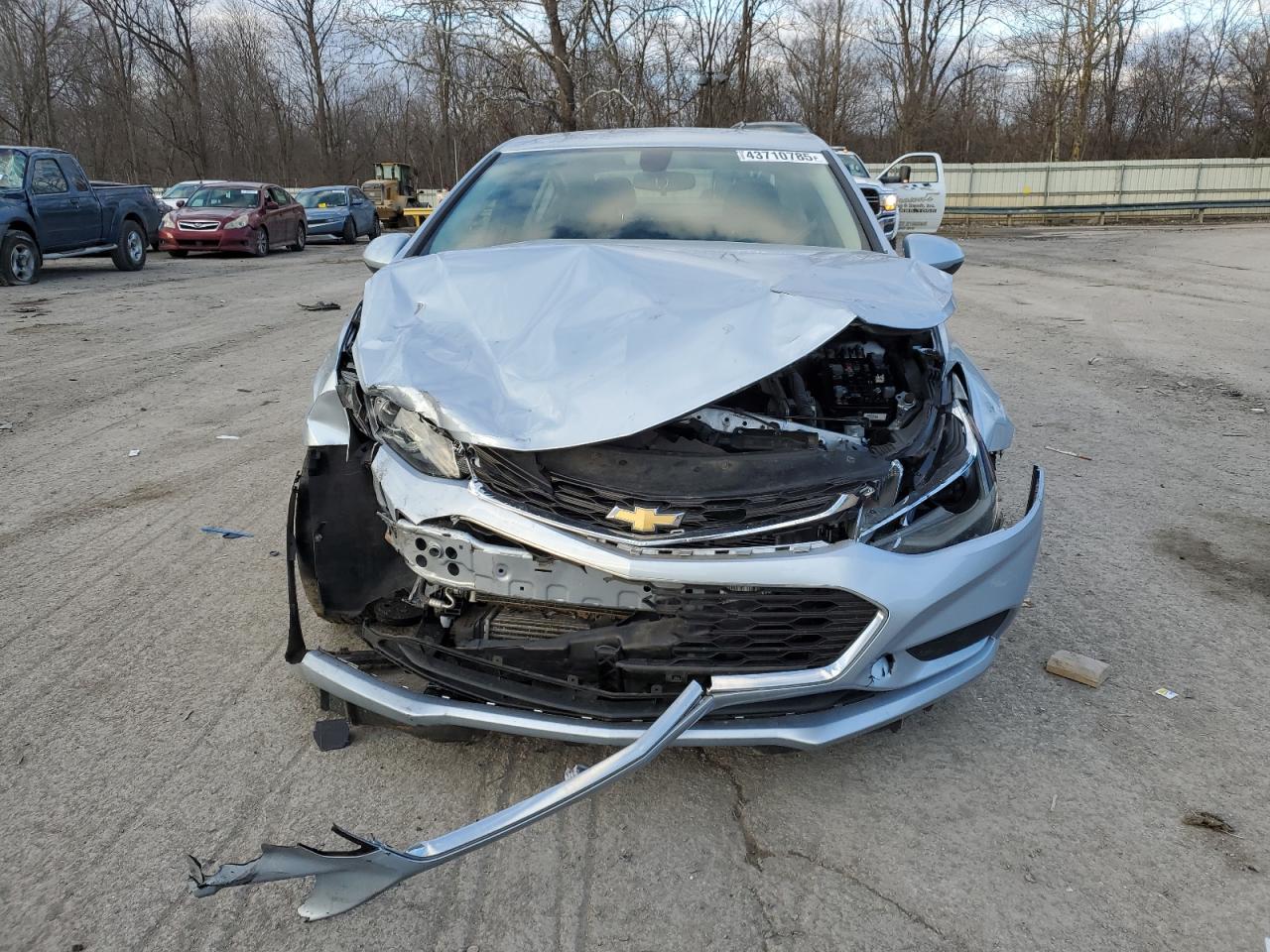 2017 Chevrolet Cruze - Image 5