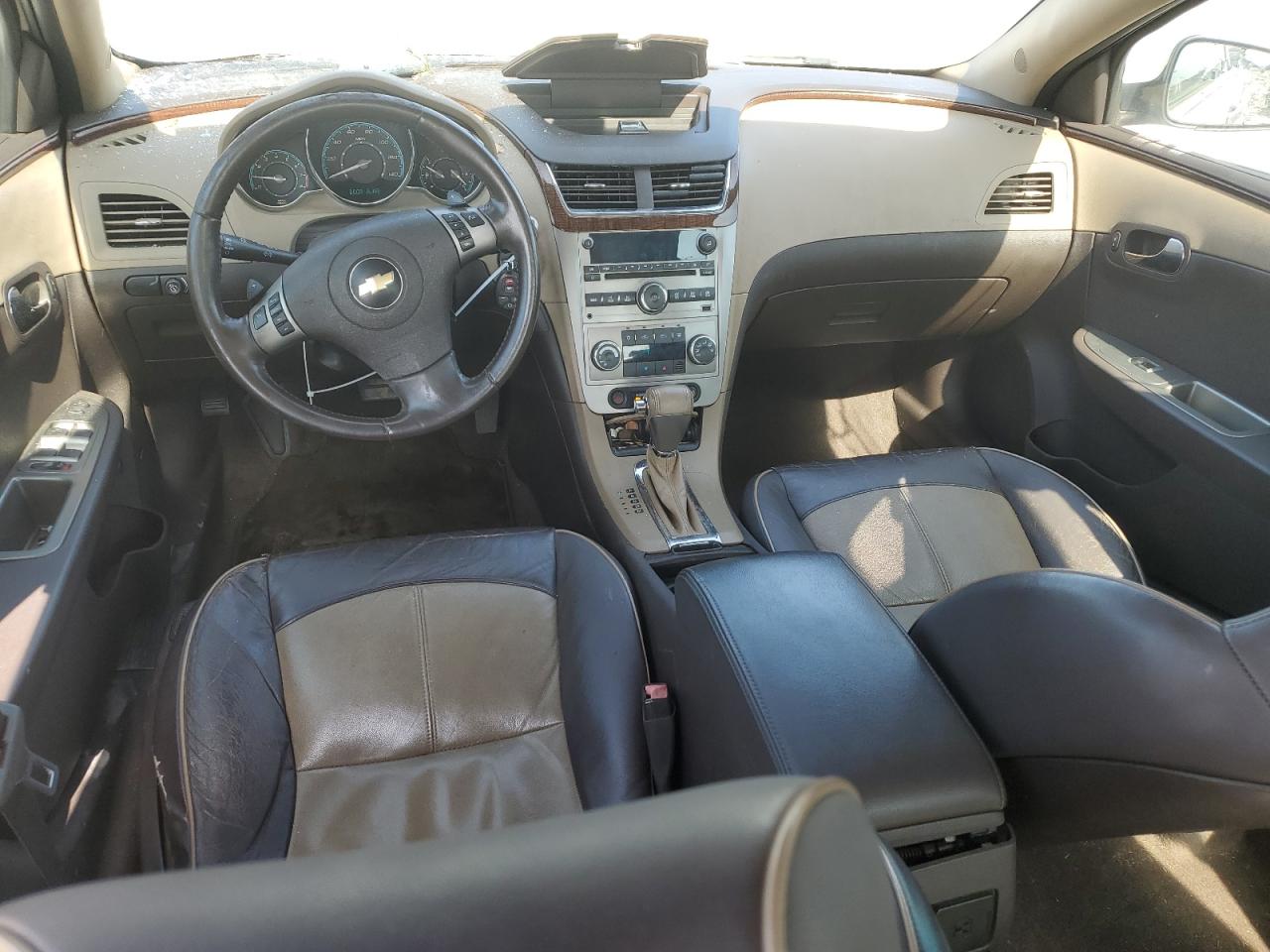 2010 Chevrolet Malibu - Image 8