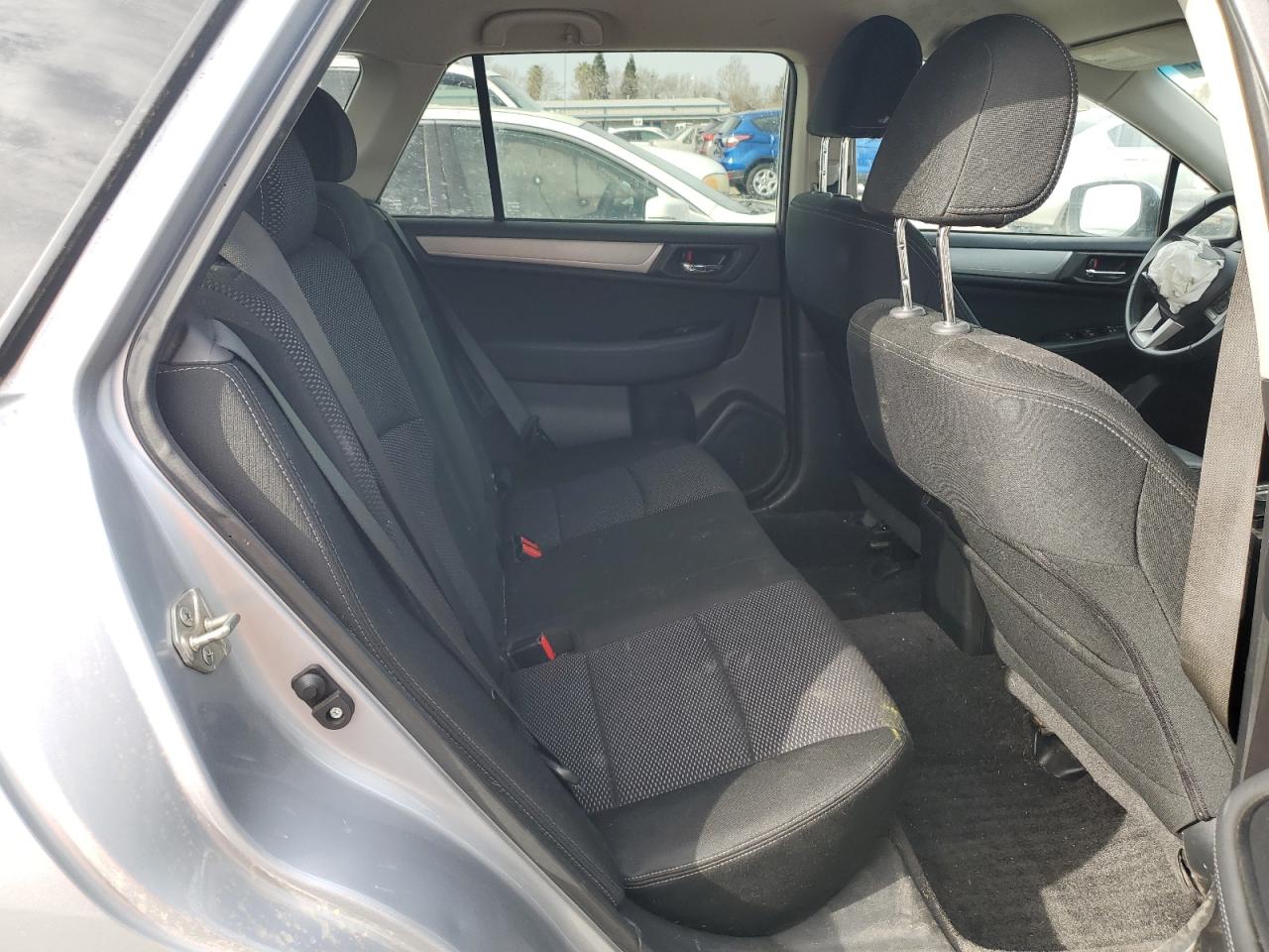 2015 Subaru Outback - Image 11