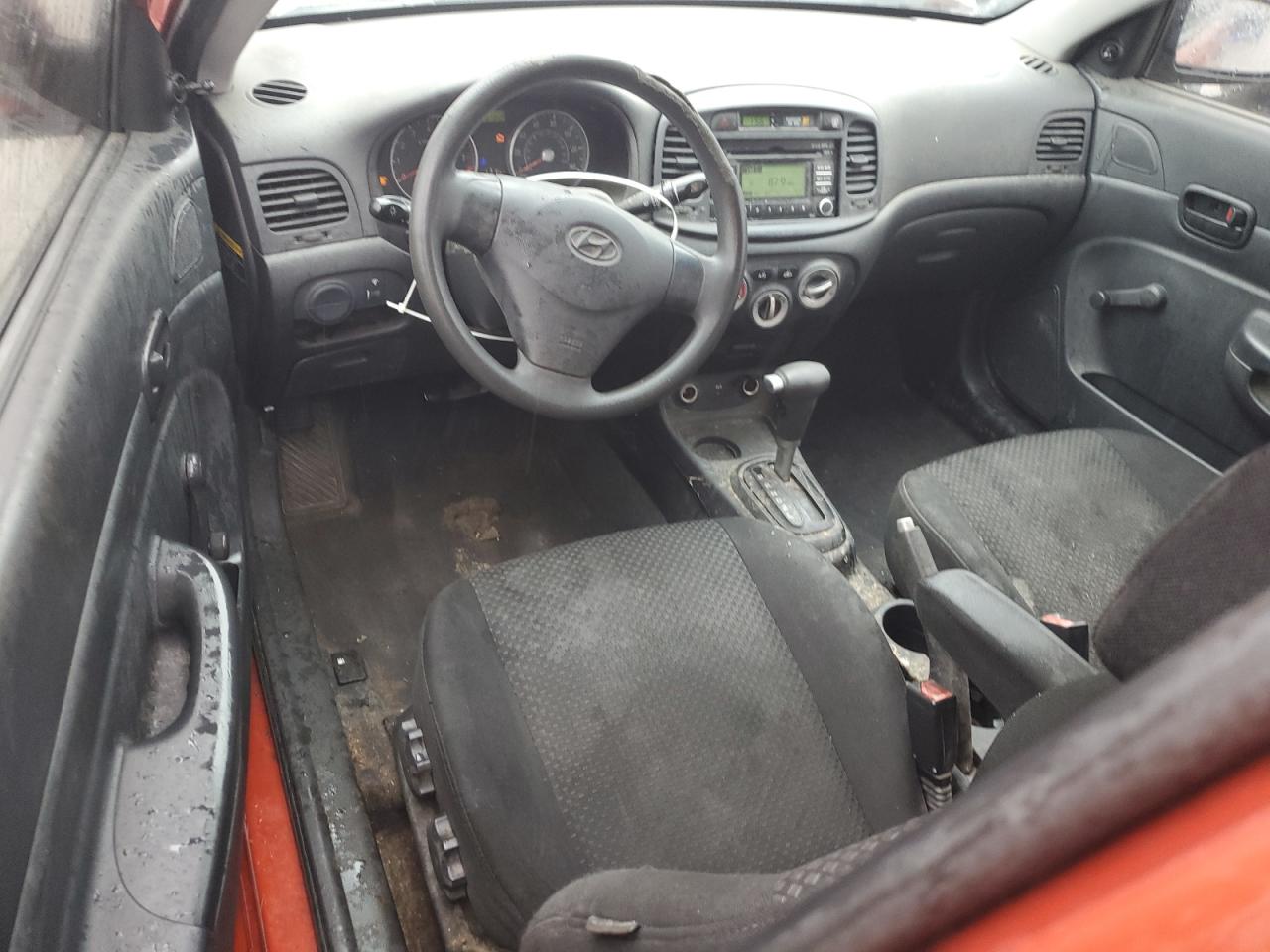 2008 Hyundai Accent - Image 8