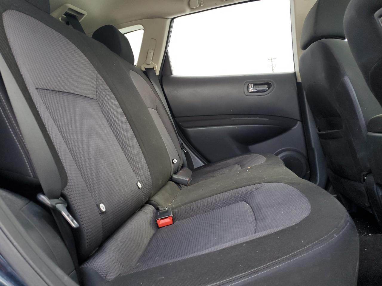 2013 Nissan Rogue - Image 12