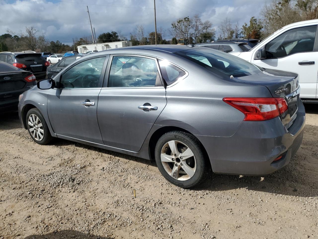 2016 Nissan Sentra - Image 2