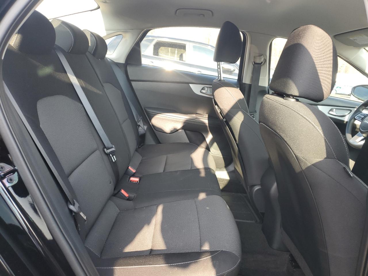 2024 Kia Forte - Image 10