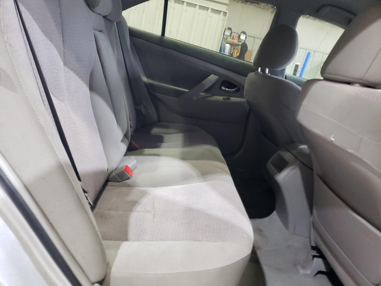 2011 Toyota Camry - Image 10