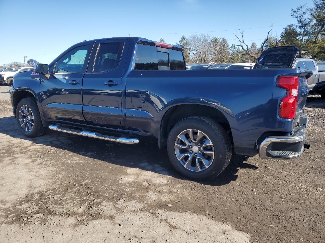 2021 Chevrolet Silverado - Image 2