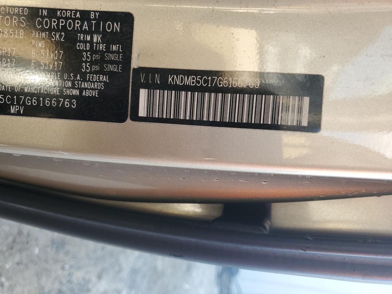 2016 Kia Sedona - Image 13