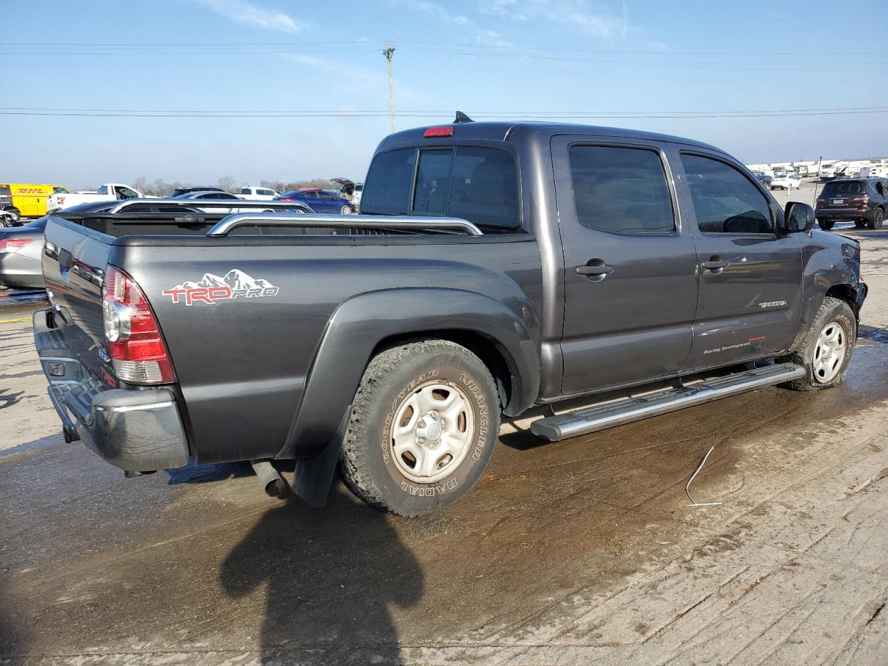 2015 Toyota Tacoma - Image 3