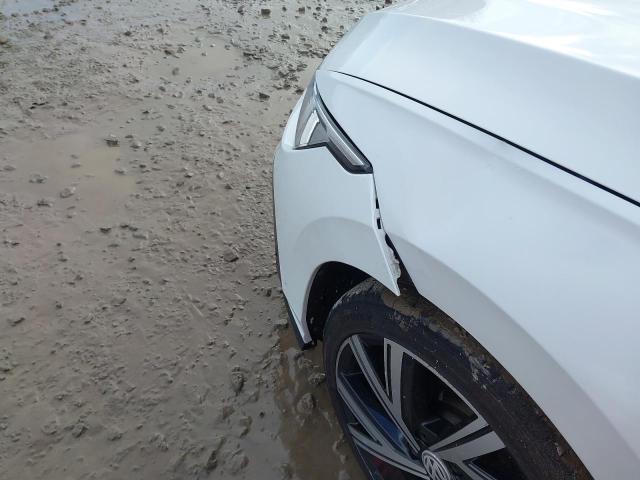 2022 VOLKSWAGEN GOLF 1.5 TSI R-LINE 5DR