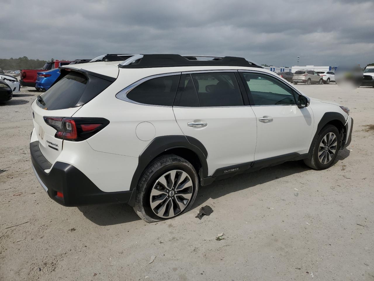 2024 Subaru Outback - Image 3