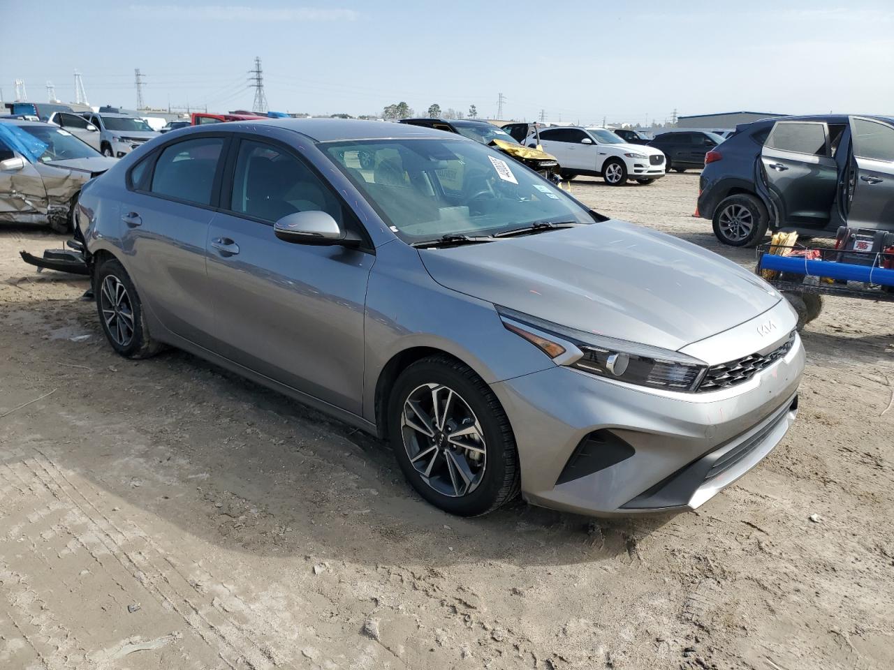 2023 Kia Forte - Image 4