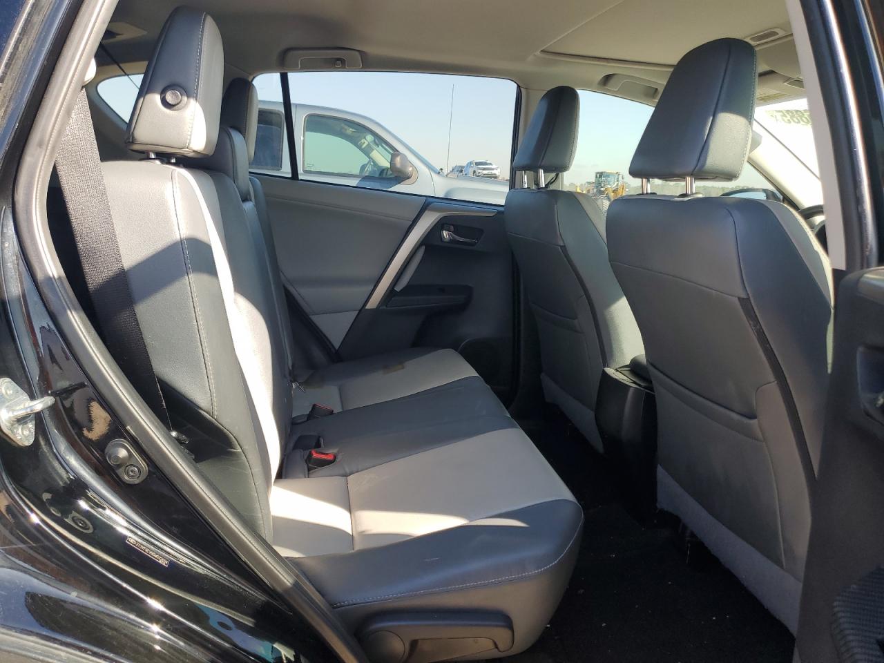 2013 Toyota RAV 4 - Image 11
