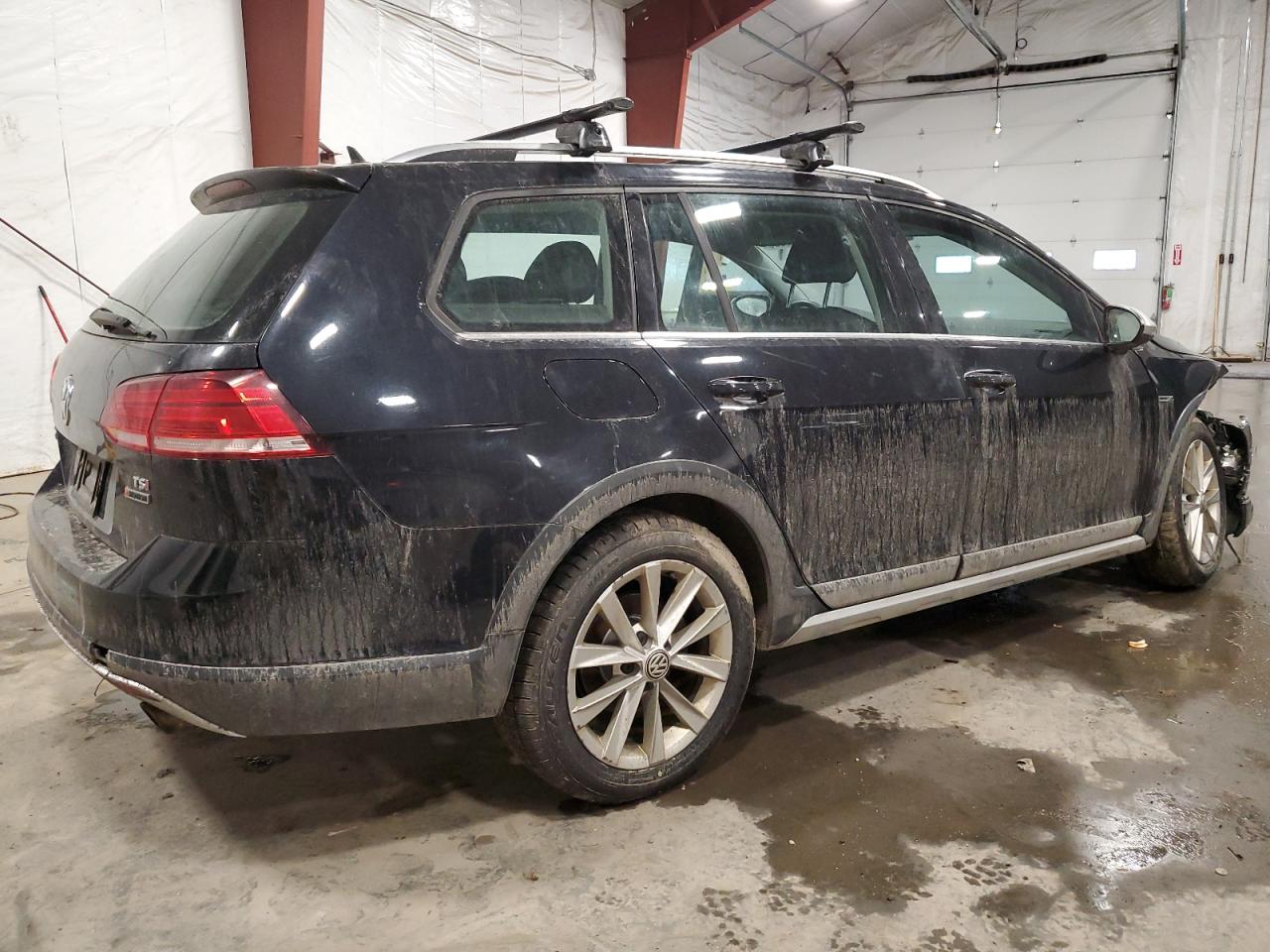 2018 Volkswagen Golf - Image 3