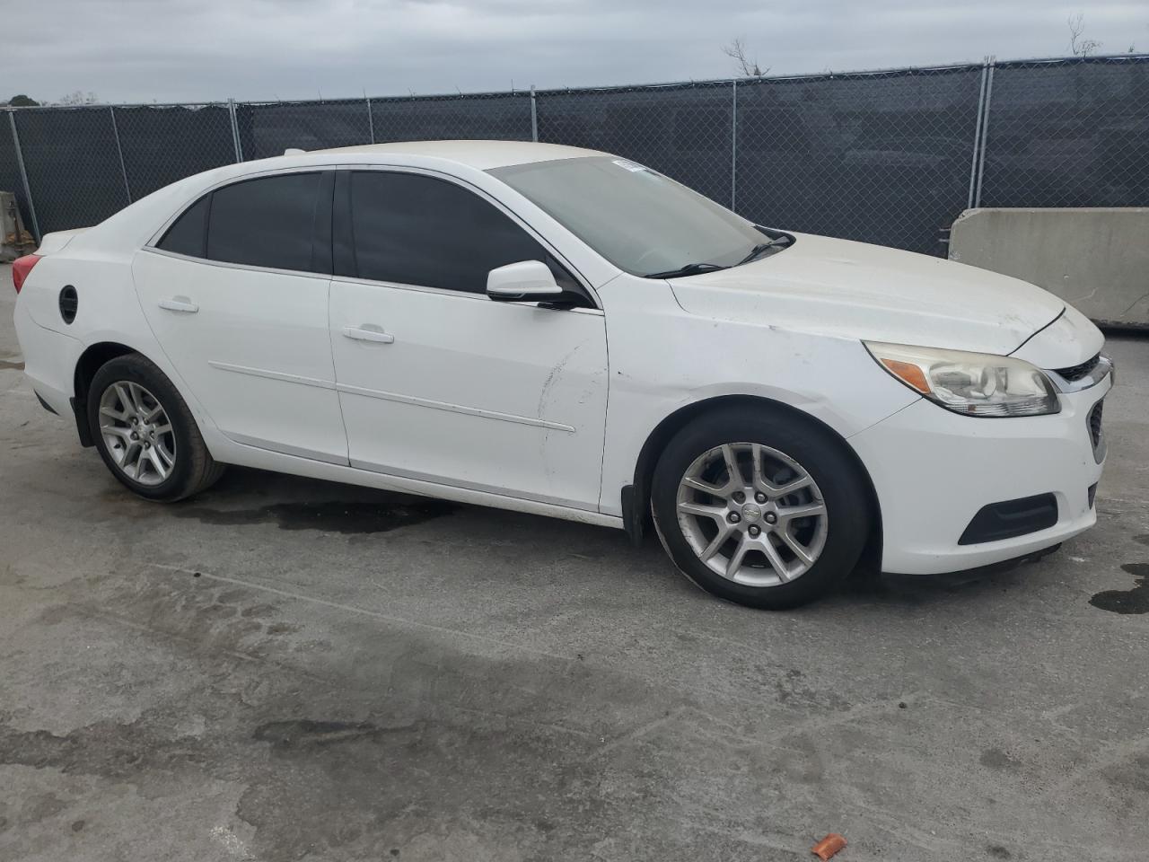 2014 Chevrolet Malibu - Image 4