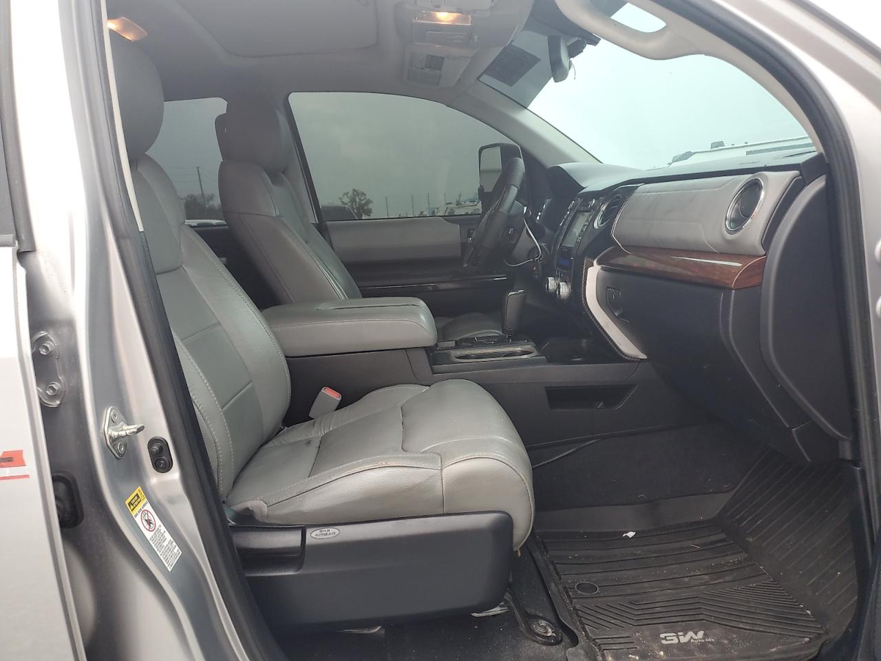 2015 Toyota Tundra - Image 5