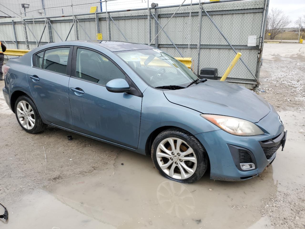 2010 Mazda 3 - Image 4
