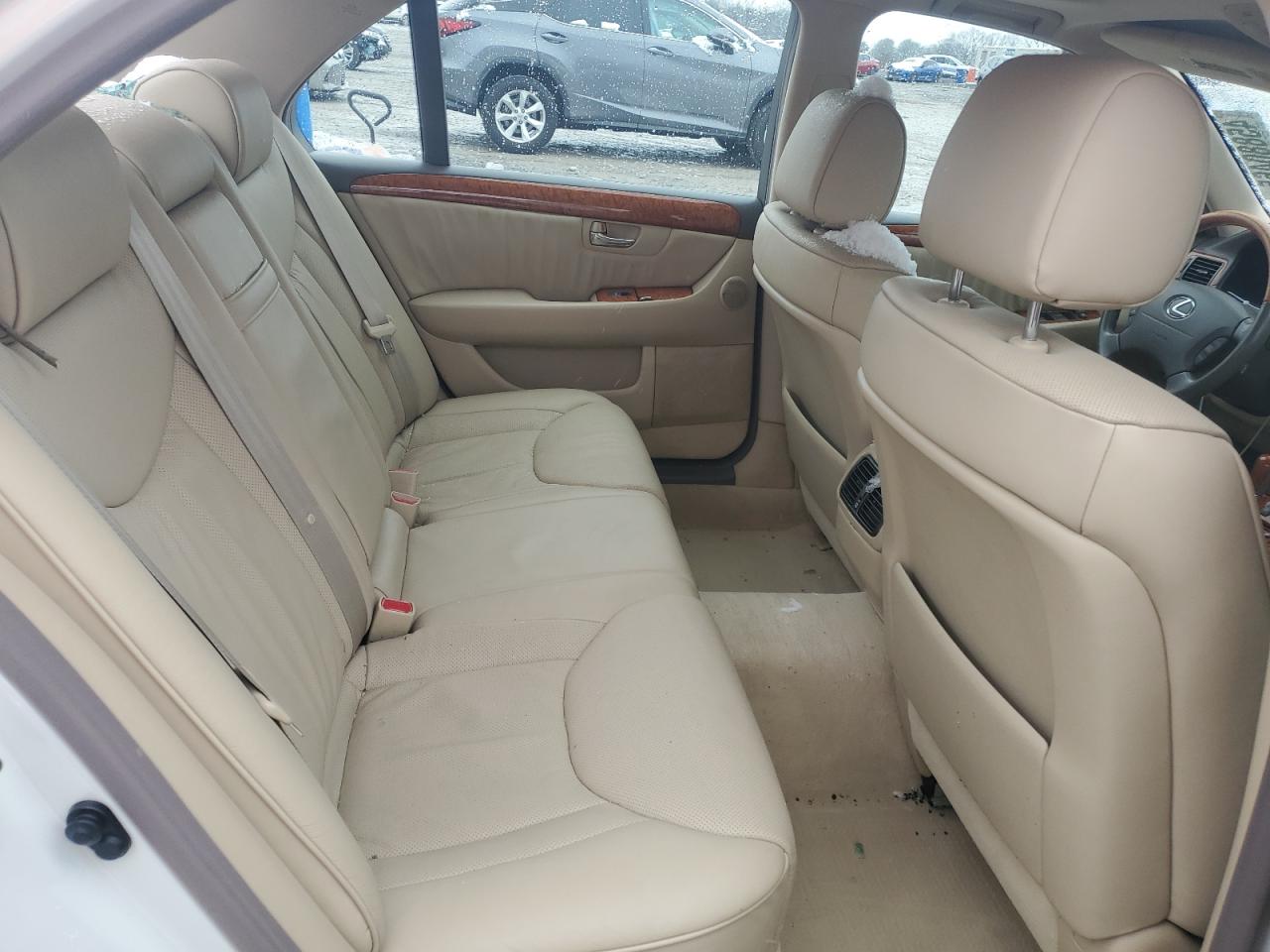 2006 Lexus LS - Image 11
