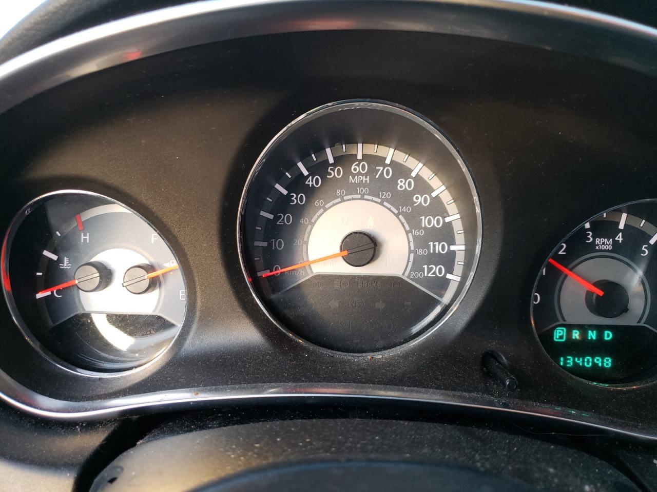 2012 Chrysler 200 - Image 9