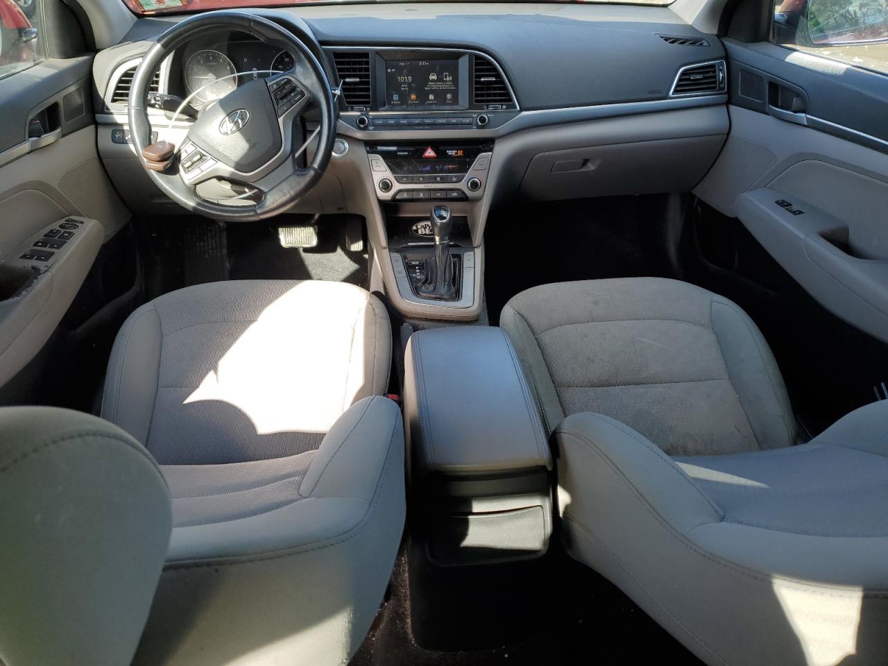 2017 Hyundai Elantra - Image 8