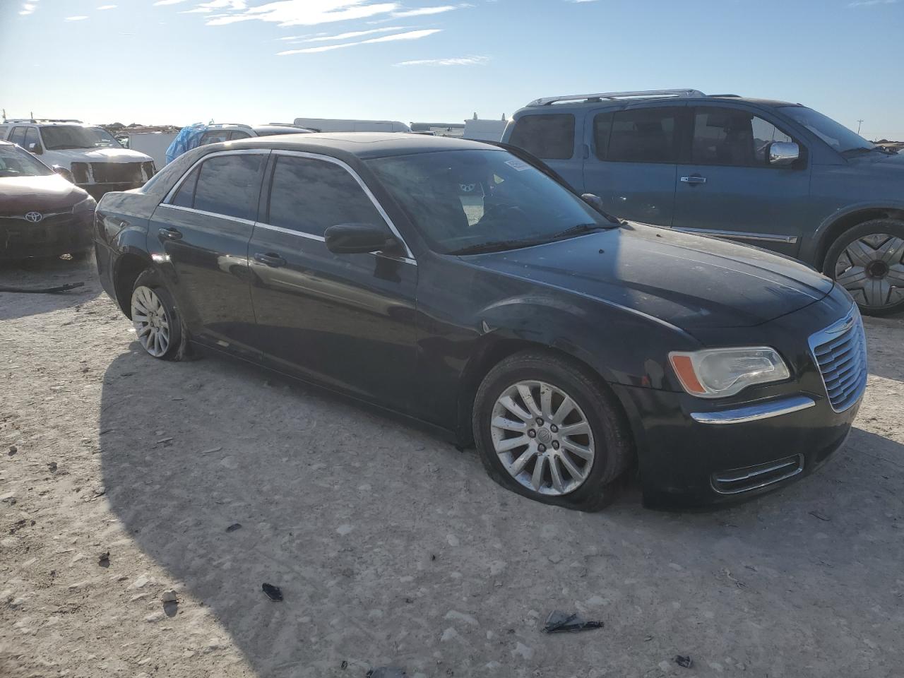 2014 Chrysler 300 - Image 4
