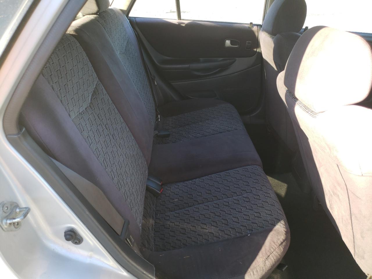 2002 Mazda Protege - Image 12