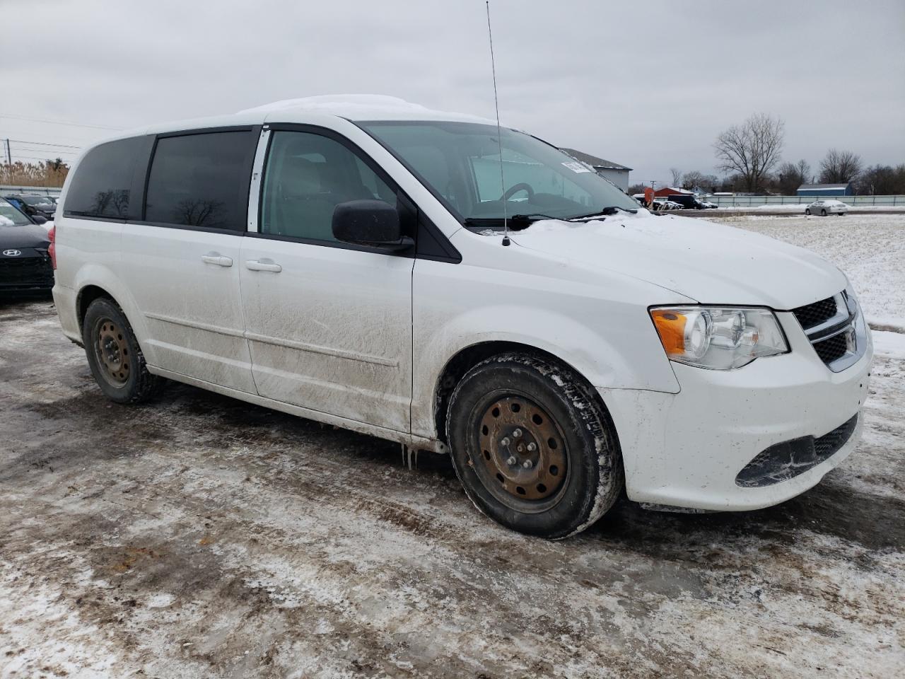 2016 Dodge Caravan - Image 4