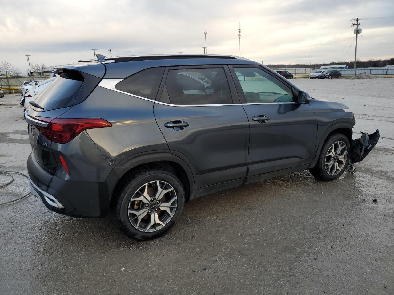 2021 Kia Seltos - Image 3