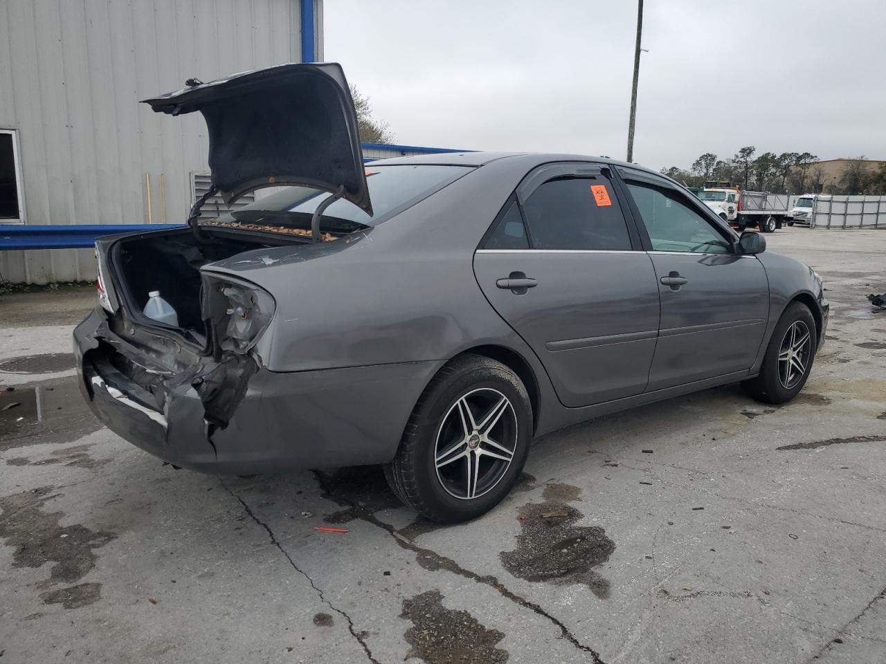 2005 Toyota Camry - Image 3
