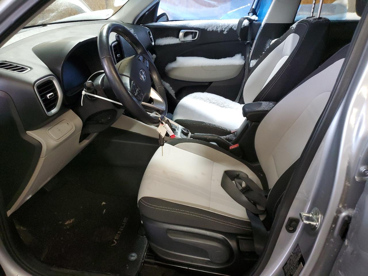 2023 Hyundai Venue - Image 7