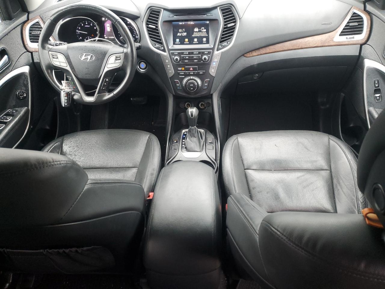 2017 Hyundai Santa Fe - Image 8
