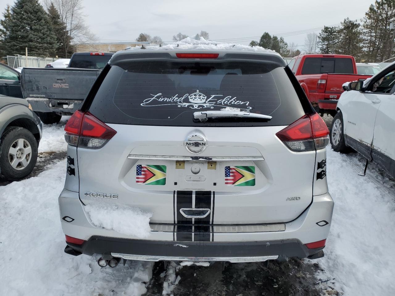 2019 Nissan Rogue - Image 6
