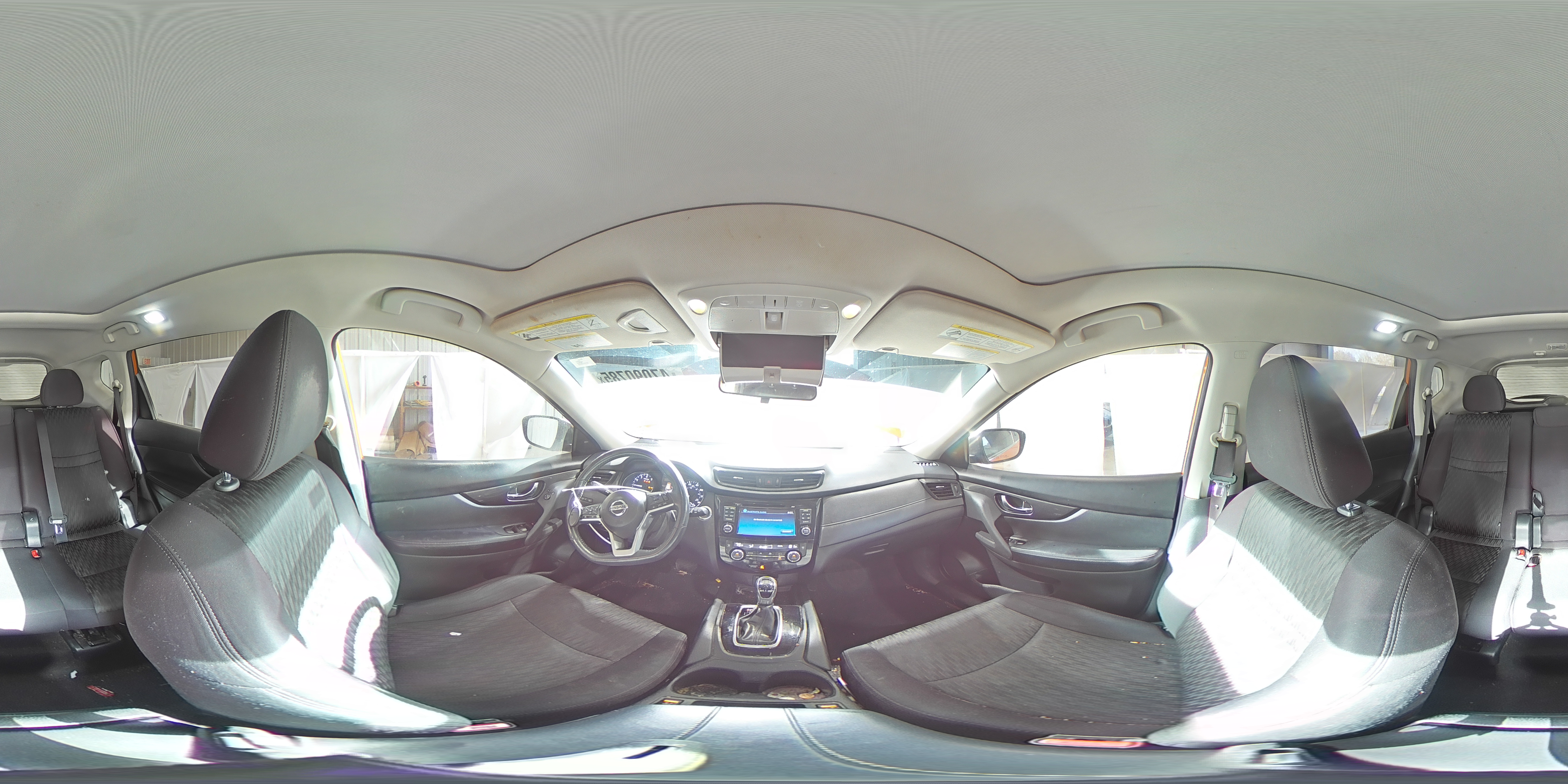 2017 Nissan Rogue - Image 14