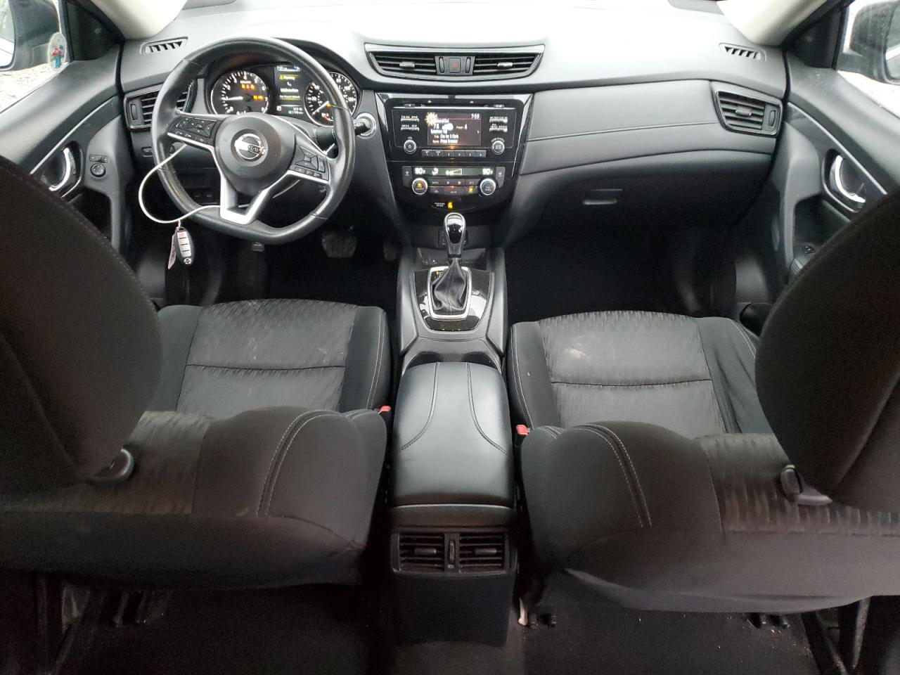2017 Nissan Rogue - Image 8
