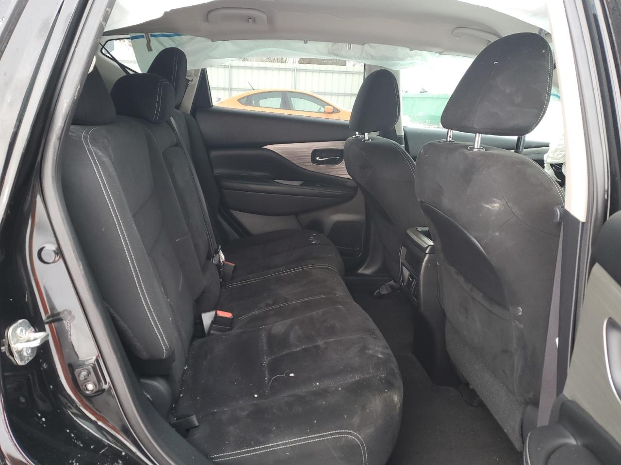 2015 Nissan Murano - Image 12