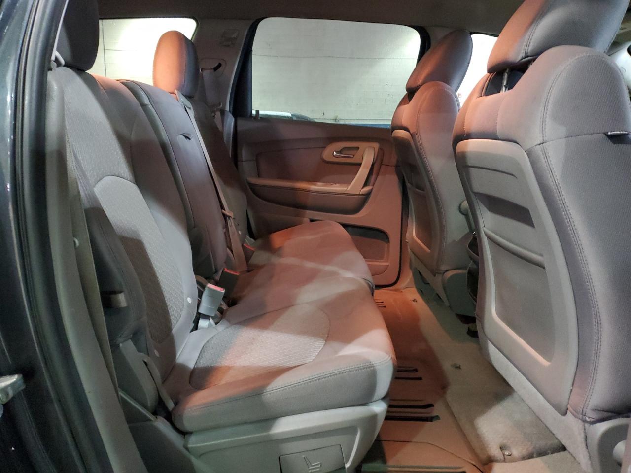 2011 Chevrolet Traverse - Image 11