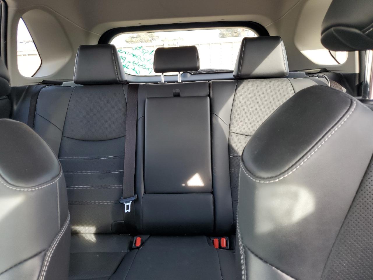 2022 Toyota RAV 4 - Image 10