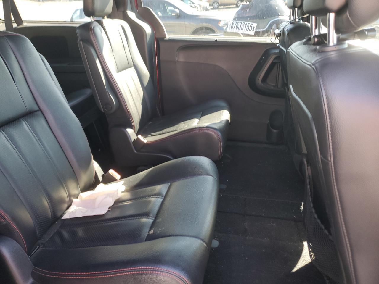 2019 Dodge Caravan - Image 11