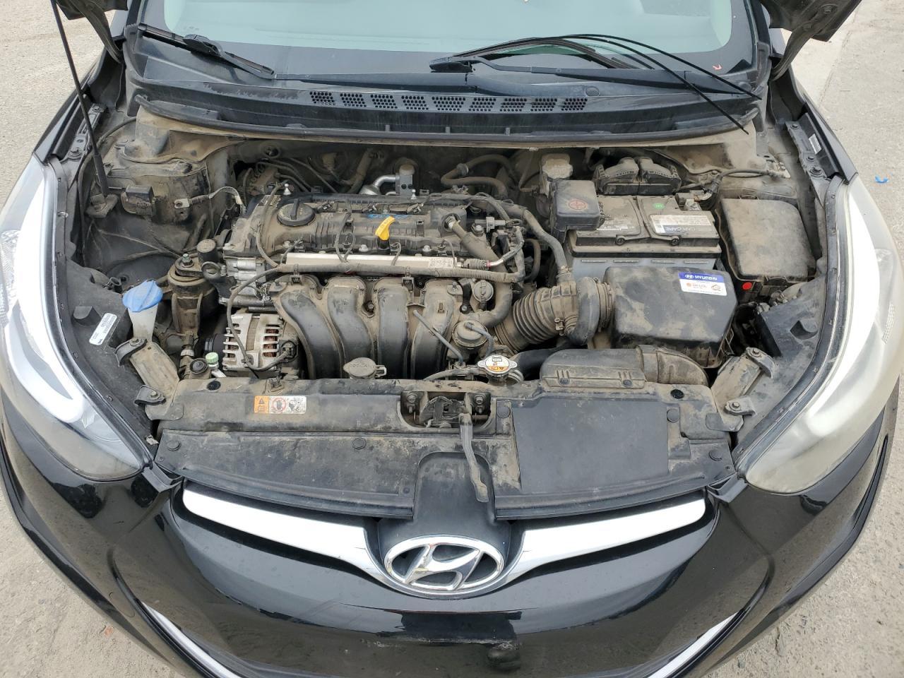 2015 Hyundai Elantra - Image 12
