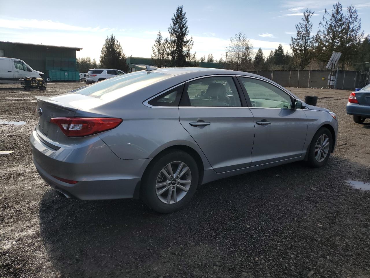 2016 Hyundai Sonata - Image 3