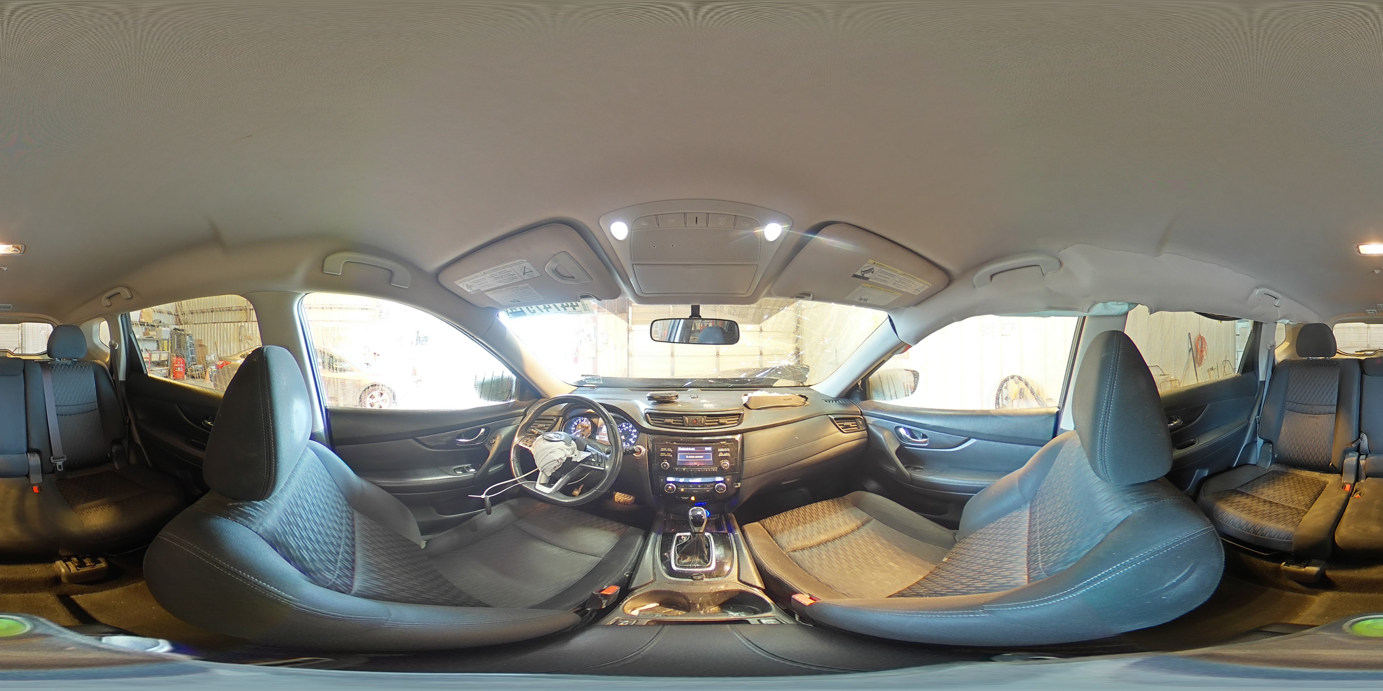 2017 Nissan Rogue - Image 14